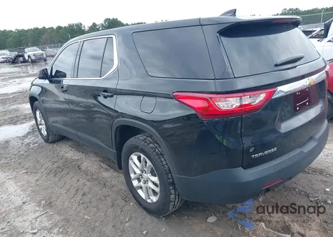2021 Chevrolet Traverse Fwd Ls z USA, uszkodzony, nr VIN 1GNERFKW0MJ244559